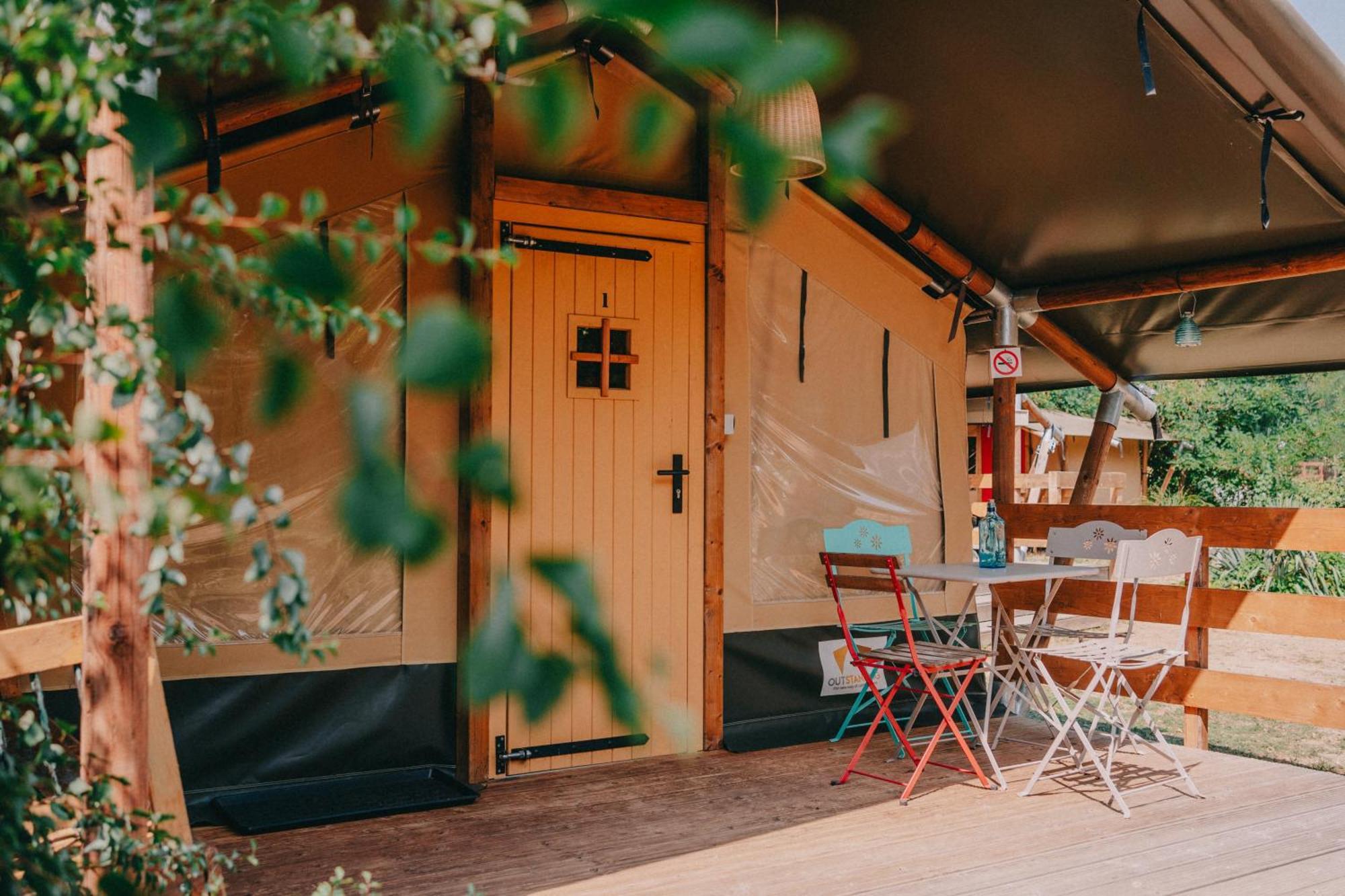 Rendes Glamping Hotel Balatonrendes Exterior photo