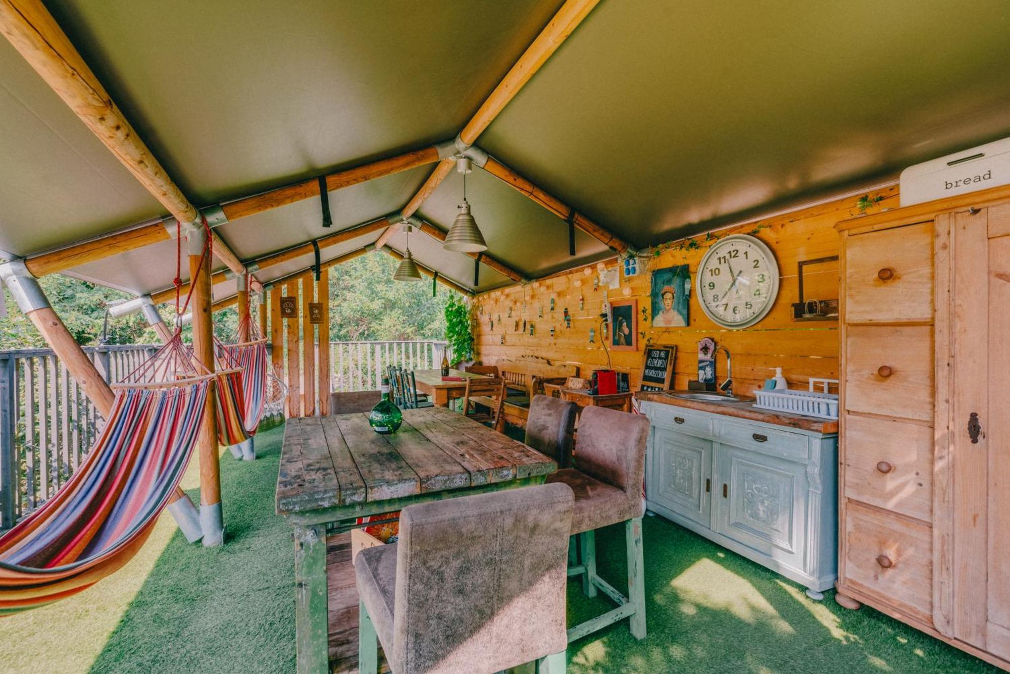 Rendes Glamping Hotel Balatonrendes Exterior photo